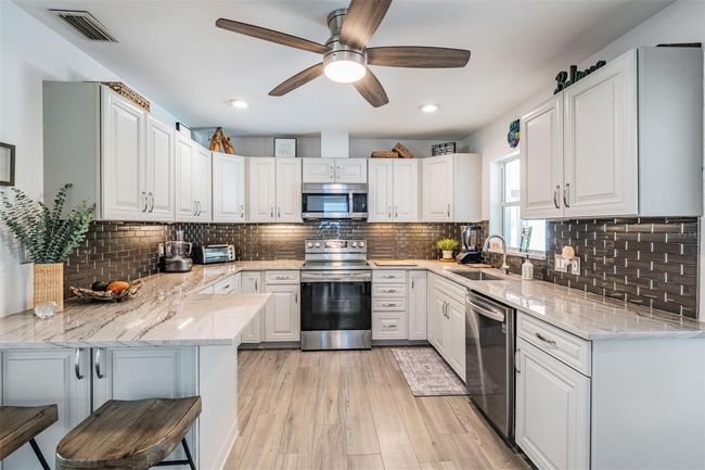 1816 Bayou Grande Blvd Ne, House other with 3 bedrooms, 2 bathrooms and null parking in St Petersburg FL | Image 12