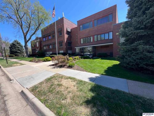 b213-1540 N Cotner Blvd, Lincoln, NE, 68505-1692 | Card Image