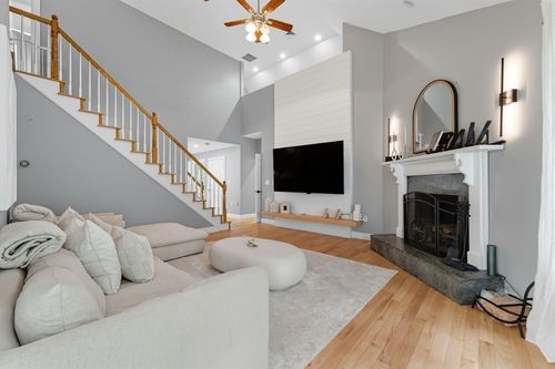 30 Forest St, Newbury, MA, 01922-1003 | Card Image