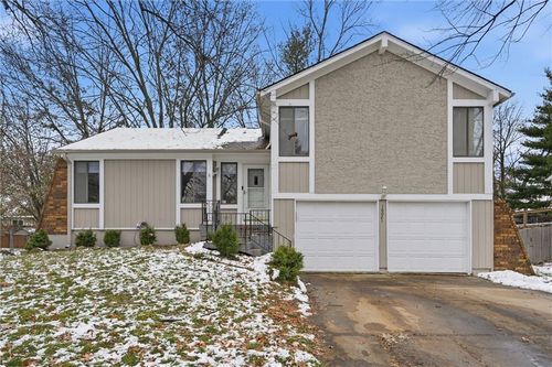 16021 W 153rd St, Olathe, KS, 66062-3125 | Card Image