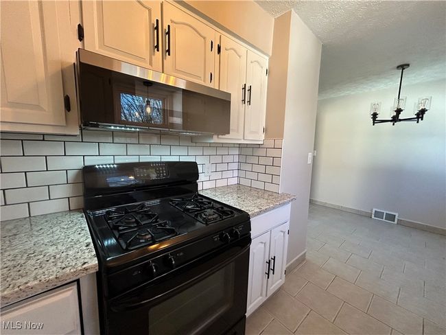Kitchen | Image 10