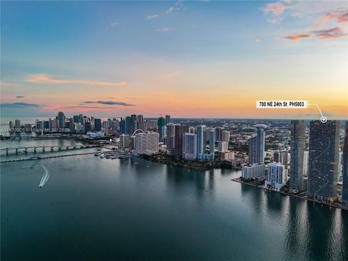 ph5803-700 Ne 24th St, Miami, FL, 33137-5498 | Card Image