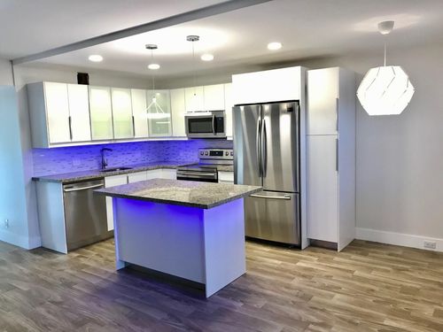 apt-e210-300 Sw 134th Way, Pembroke Pines, FL, 33027-1647 | Card Image