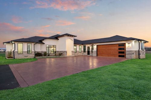 178 Balch Rd, Elgin, TX, 78621-5642 | Card Image