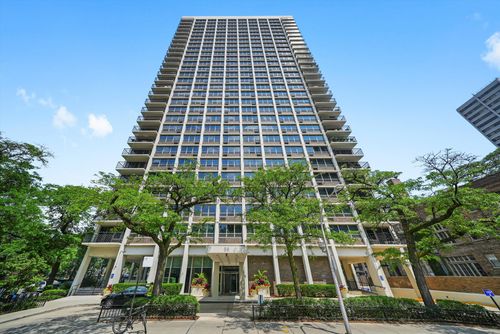 apt-1405-88 W Schiller St, Chicago, IL, 60610-4905 | Card Image