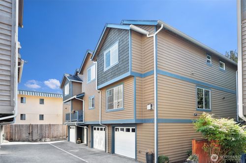 unit-c-937 N 97th St, Seattle, WA, 98103-3280 | Card Image