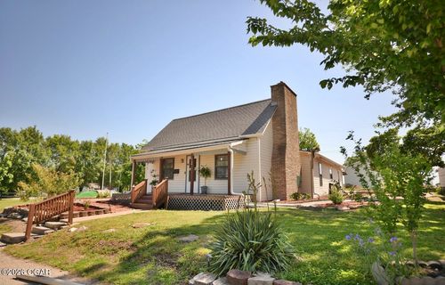 709 Mineral St, Galena, KS, 66739-1848 | Card Image
