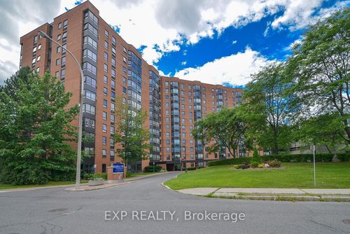 912-80 Sandcastle Dr, Ottawa, ON, K2H9E7 | Card Image