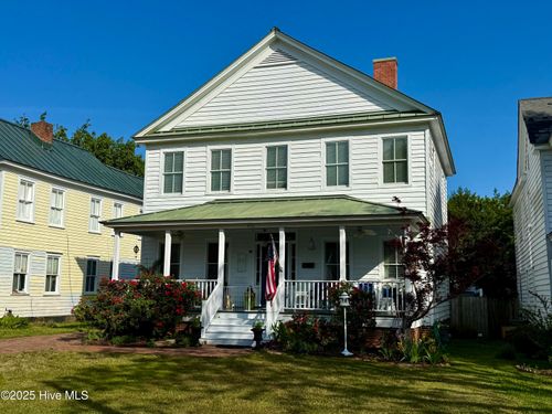 406 Queen St, New Bern, NC, 28560-4026 | Card Image