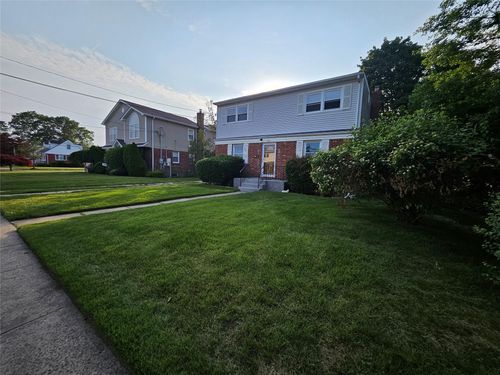 1571 Powers Ave, East Meadow, NY, 11554-4951 | Card Image