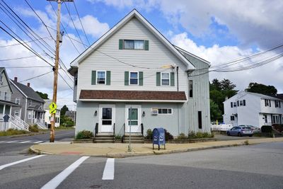 4 - 185 Linwood Ave, Condo with 2 bedrooms, 2 bathrooms and 2 parking in Melrose MA | Image 1