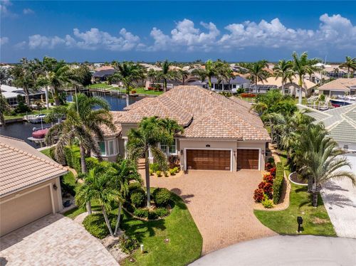 2453 St Davids Island Ct, PUNTA GORDA, FL, 33950-8153 | Card Image