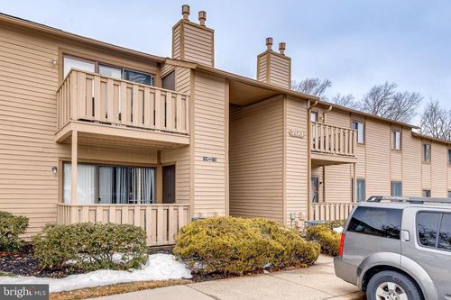 716 Woodhollow Dr, MARLTON, NJ, 08053-1047 | Card Image