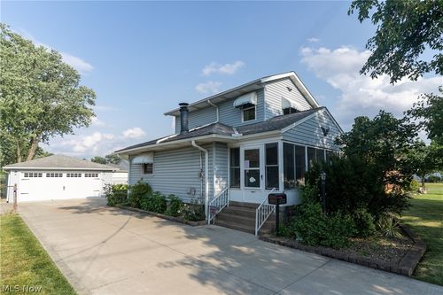 6391 Smith Rd, Brook Park, OH, 44142-3772 | Card Image