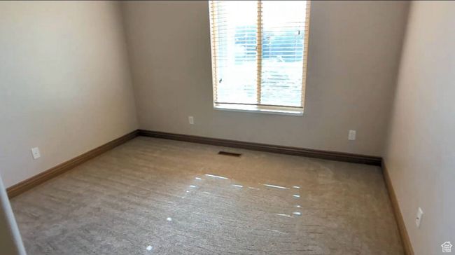 Unfurnished room with baseboards and carpet flooring | Image 70