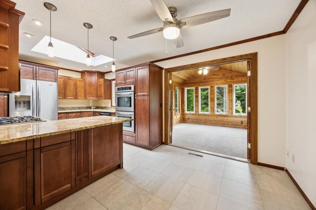 09_interior.jpg | Image 9