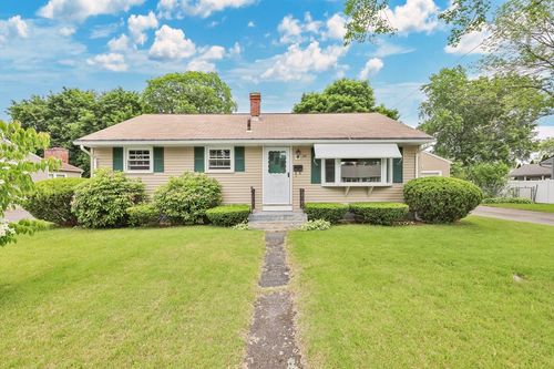 28 Bluegrass Ln, Ludlow, MA, 01056-1029 | Card Image