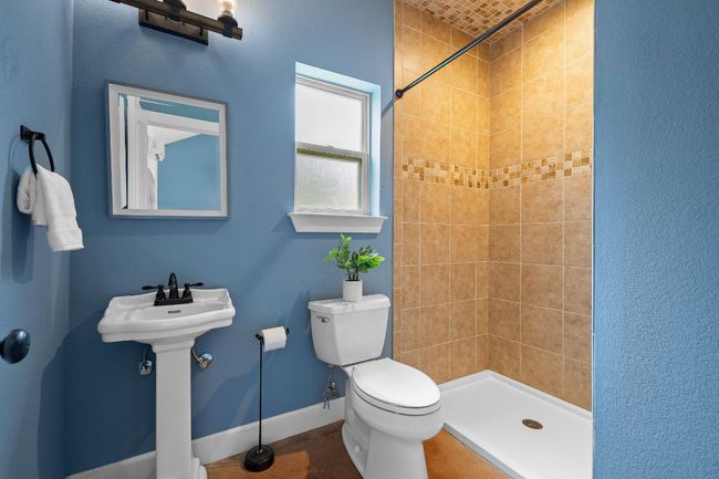 Full bathroom in casita - so handy being right next to the pool. | Image 31