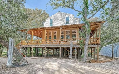 2184 Bear Bottom Dr, Wharton, TX, 77488-9512 | Card Image