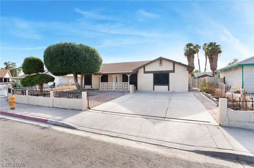 204 Samantha St, Las Vegas, NV, 89110-4639 | Card Image