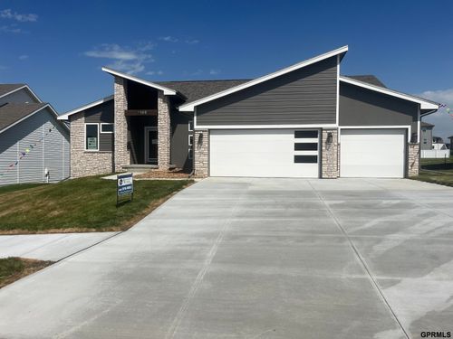 7106 N 172nd St, Bennington, NE, 68007-3333 | Card Image