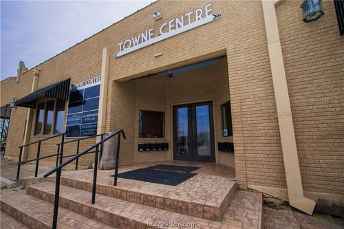 101-101 W Fox St, Caldwell, TX, 77836-1682 | Card Image