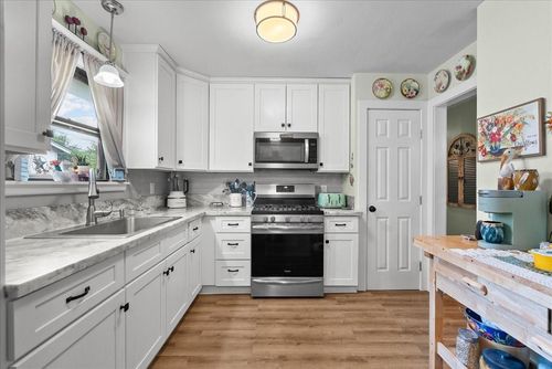 3026 Danforth Dr, Texas City, TX, 77590-6843 | Card Image