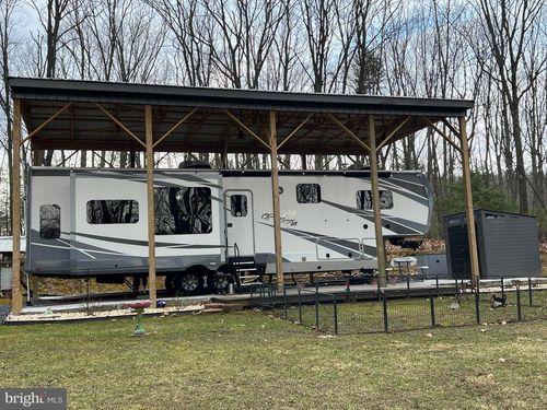 7709 Husky Ln, MAPLETON DEPOT, PA, 17052 | Card Image