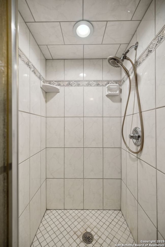APT-354 - 7500 Callaghan Rd, Condo with 3 bedrooms, 2 bathrooms and null parking in San Antonio TX | Image 45