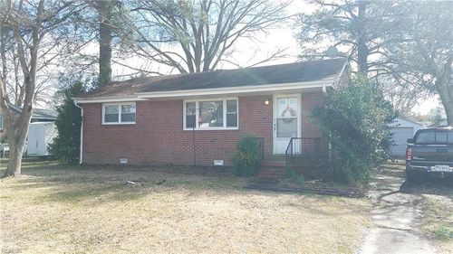 607 Ferry Rd, Portsmouth, VA, 23701-1417 | Card Image