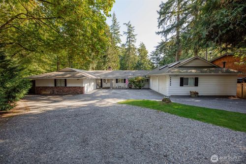 12832 Holiday Dr Ne, Kirkland, WA, 98034-5730 | Card Image
