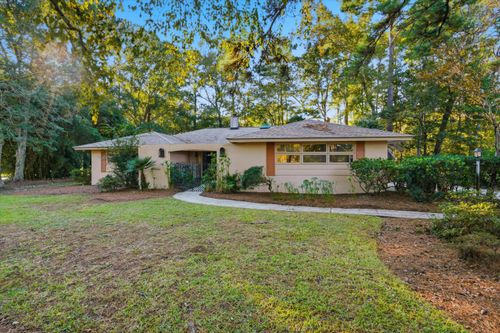 815 Farm Quarter Rd, Mount Pleasant, SC, 29464-9552 | Card Image