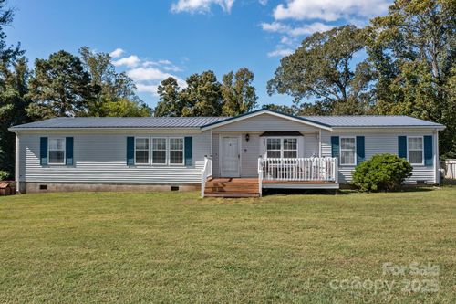 555 Fairmount Rd, Statesville, NC, 28625-9552 | Card Image