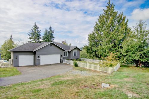 30902 Finn Settlement Rd, Arlington, WA, 98223-5500 | Card Image