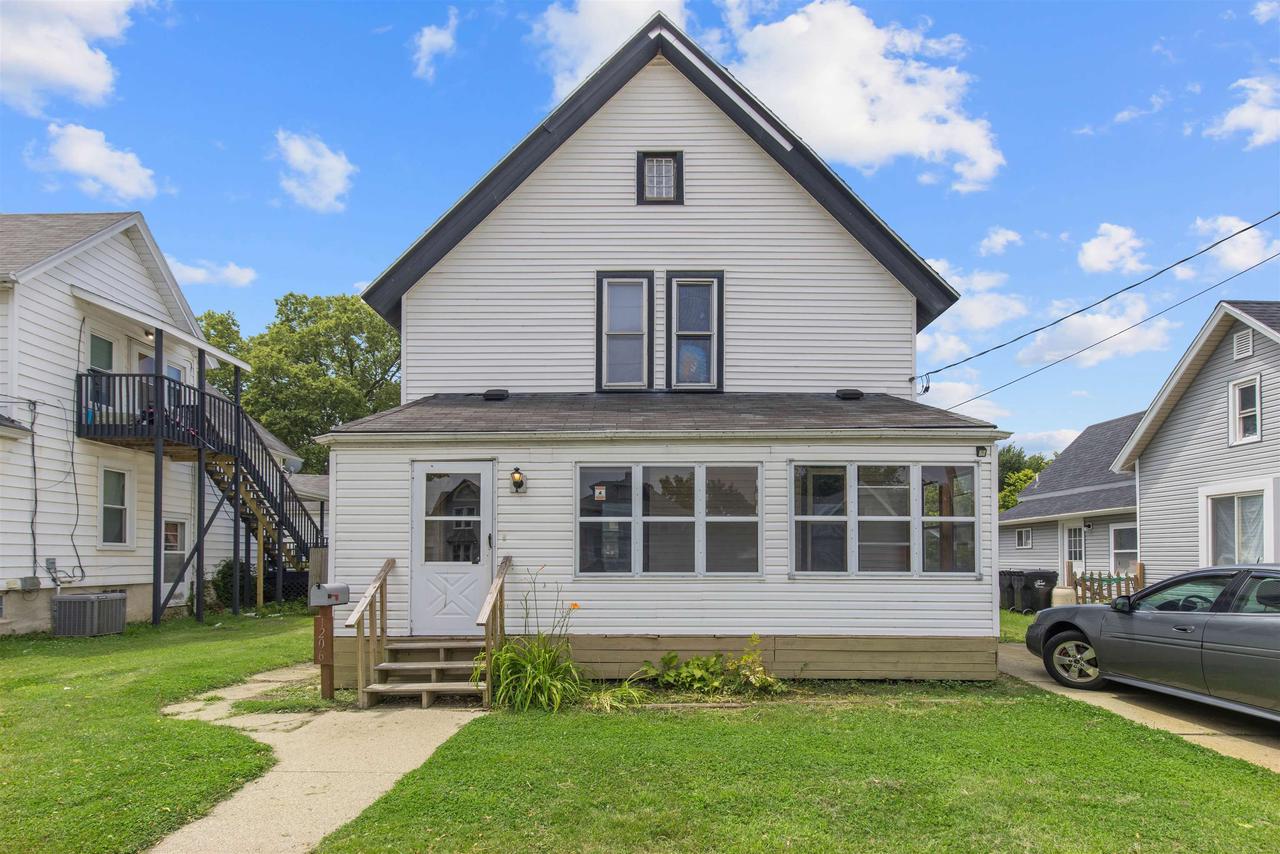 Vine St, Beloit, WI 53511
