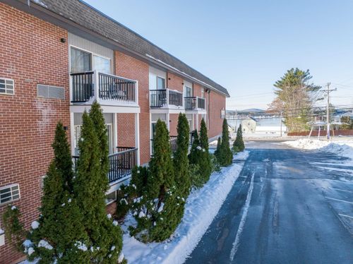 230-131 Lake St, Laconia, NH, 03246-2129 | Card Image