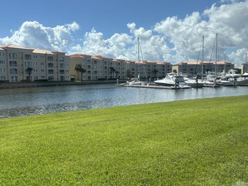 unit-104-8 Harbour Isle Dr E, Fort Pierce, FL, 34949-2760 | Card Image