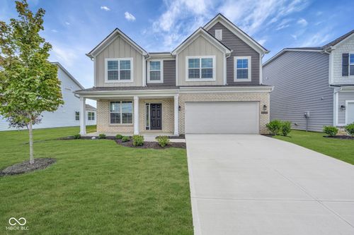 10033 Rosalee Dr, Noblesville, IN, 46060-7604 | Card Image