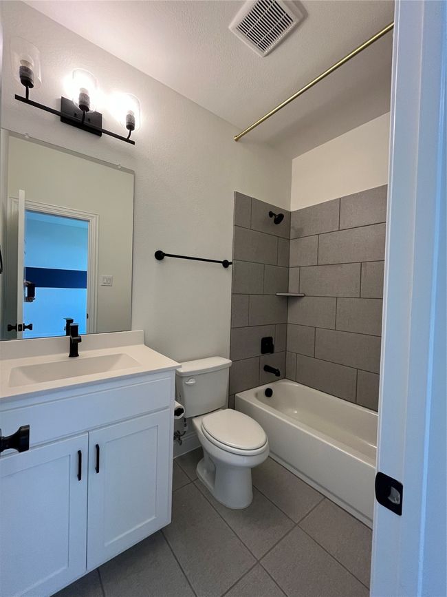 Private bathroom | Image 29