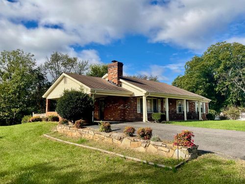 121 Crestwood Dr, Madison Heights, VA, 24572-4549 | Card Image