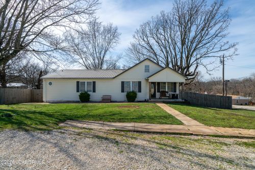 107 Center St, Crocker, MO, 65452-8316 | Card Image