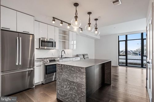 n815-70 N St Se, WASHINGTON, DC, 20003-4799 | Card Image