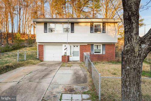 6911 Furman Pkwy, RIVERDALE, MD, 20737-3016 | Card Image