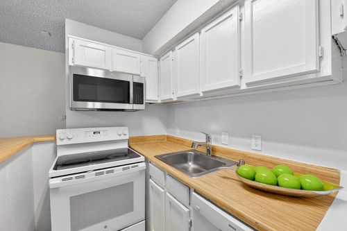 306-9825 Walnut St, Dallas, TX, 75243-8864 | Card Image