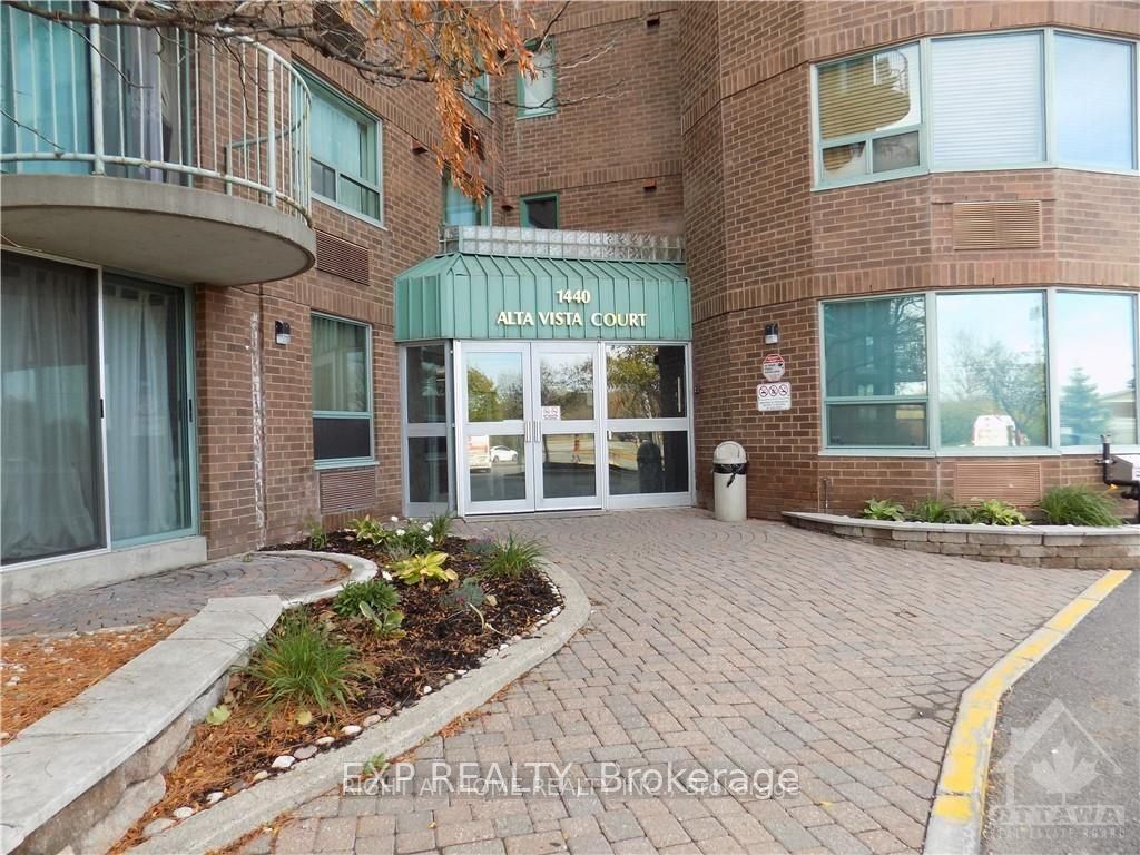 Residential Lease in Hunt Club - South Keys and Area 3