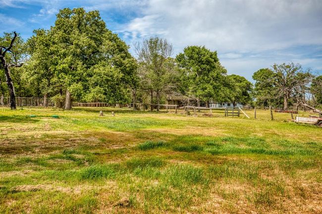 5200 Schulenberg Ln, House other with 3 bedrooms, 2 bathrooms and null parking in Burton TX | Image 11