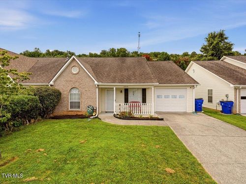 10026 Bellflower Way, Knoxville, TN, 37932-1679 | Card Image