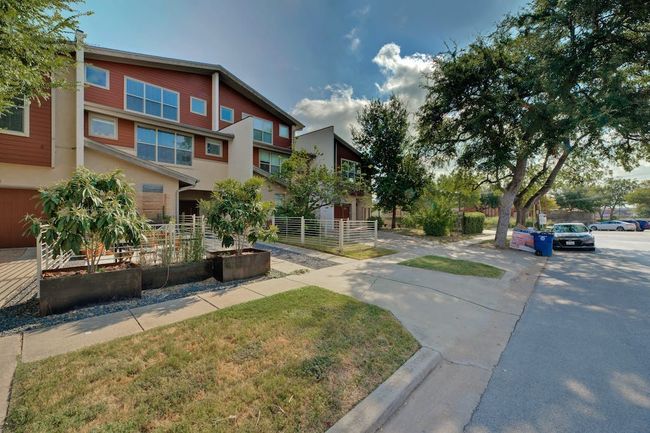 APT-2 - 2608 E 6 Th St, Condo with 2 bedrooms, 3 bathrooms and null parking in Austin TX | Image 4