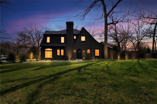 5500 Mission Rd, Fairway, KS, 66205-2721 | Card Image