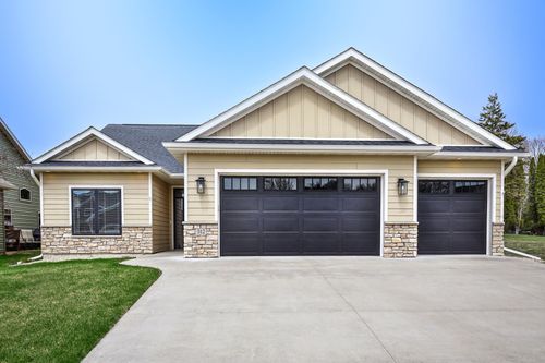 312 11th St Nw, Dodge Center, MN, 55927-2606 | Card Image